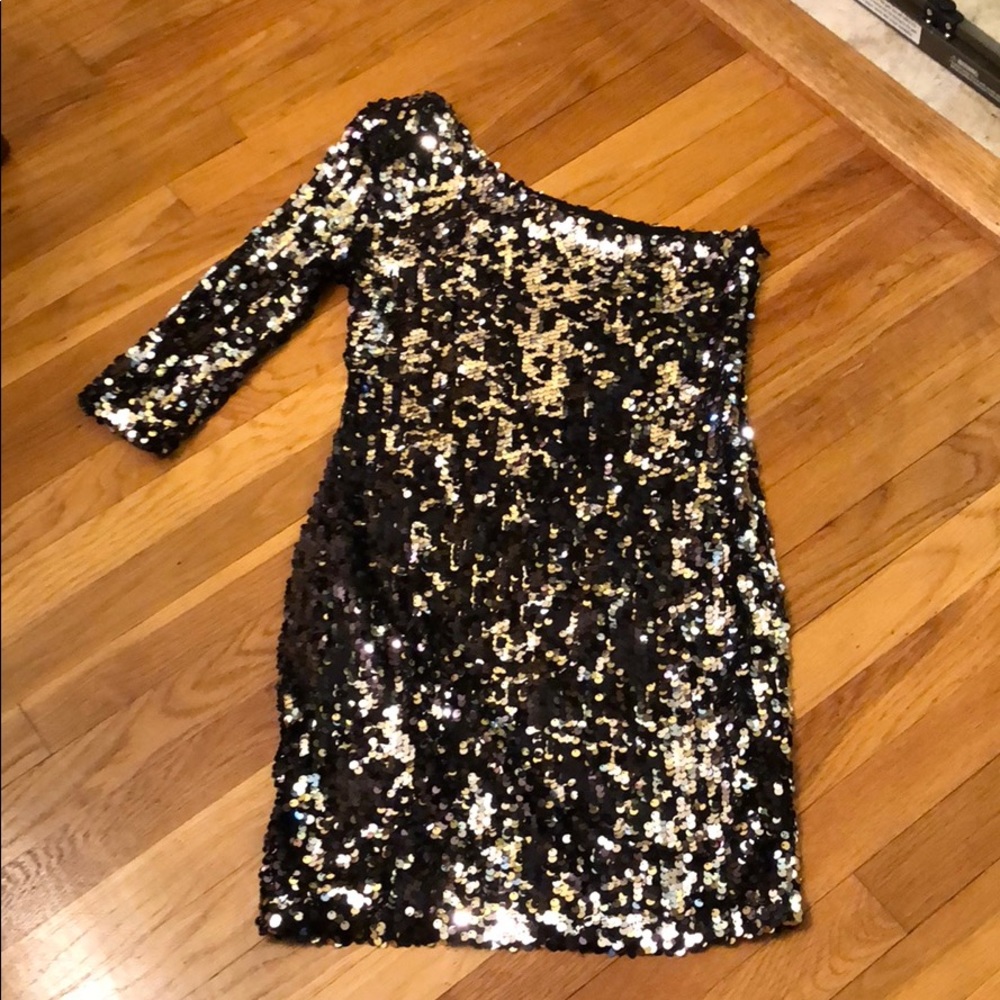 One shoulder sequin dress